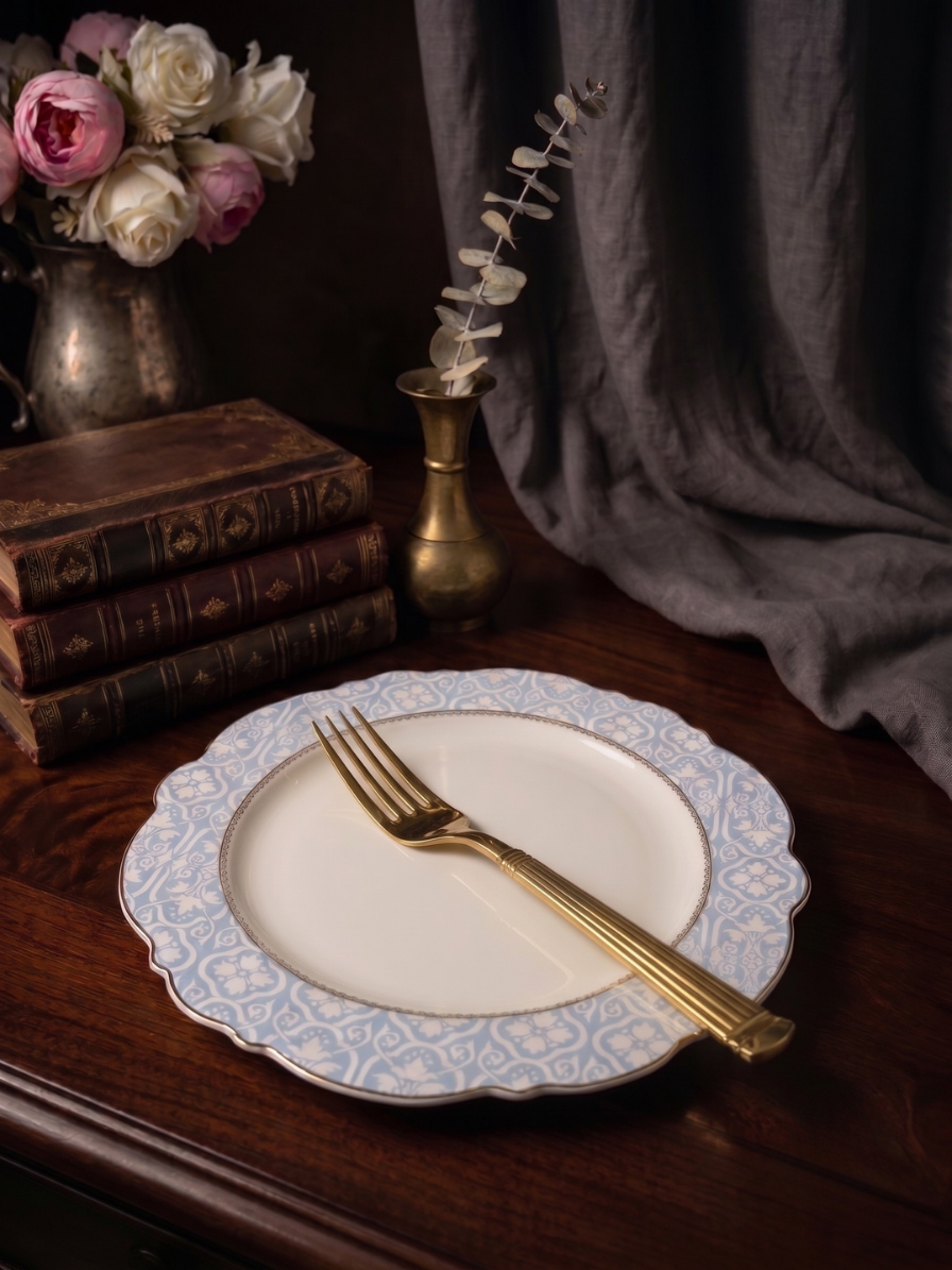 Luxury Gold Ribbed Cutlery Set