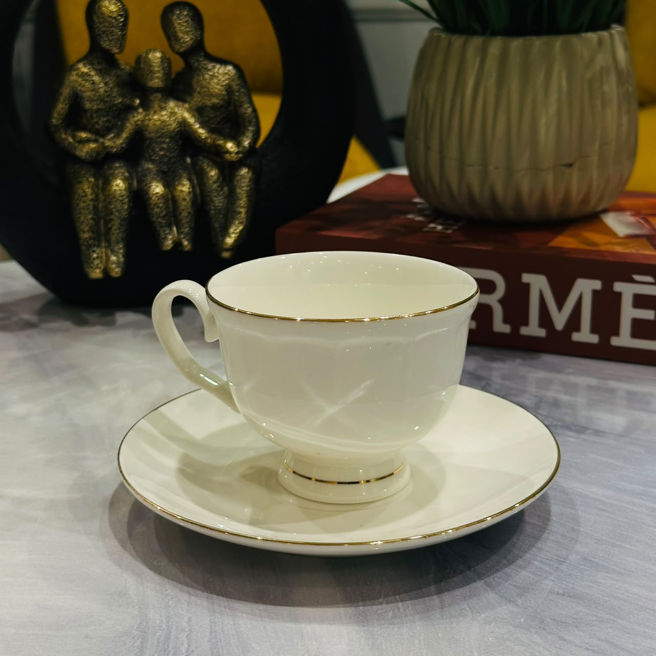 Ivory Gold Rim Tea Cup & Saucer Set (Set of 6)