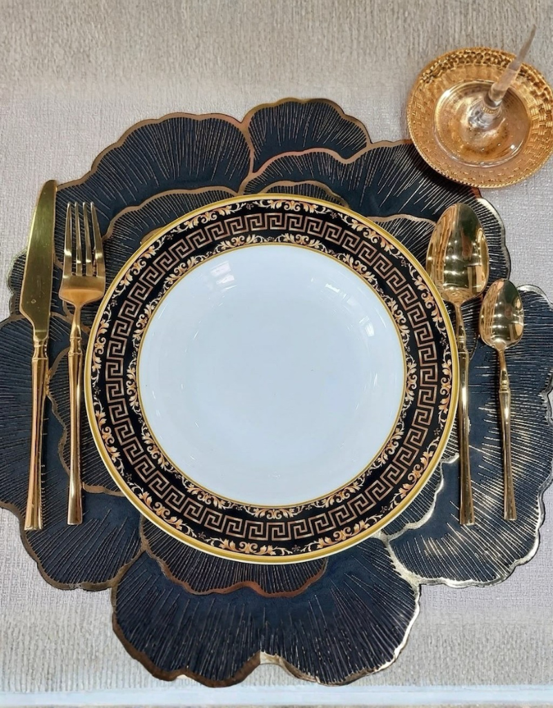 Luxurious Black & Gold Plate Set