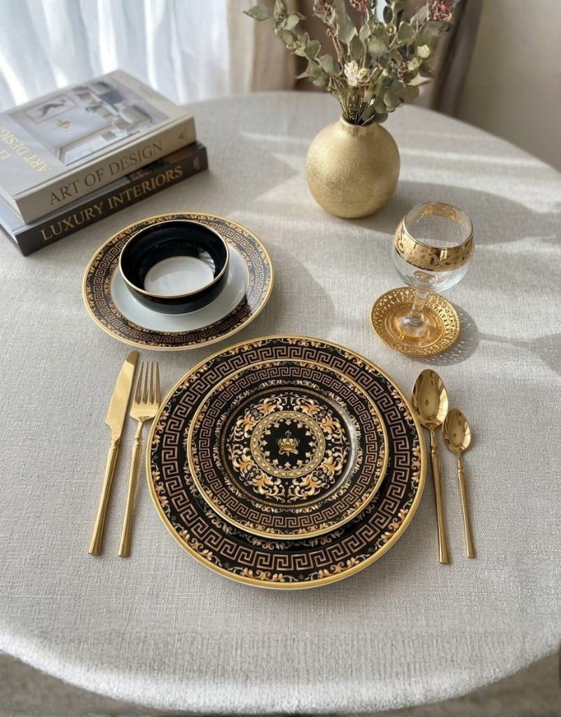 Luxurious Black & Gold Plate Set