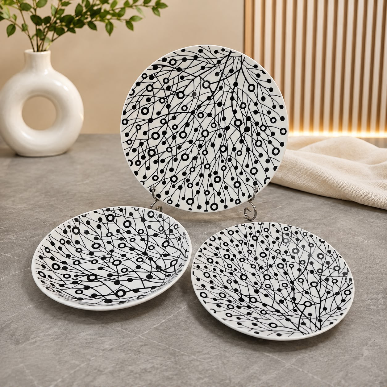 Noir Orbit Plate Set 18PC (White House)